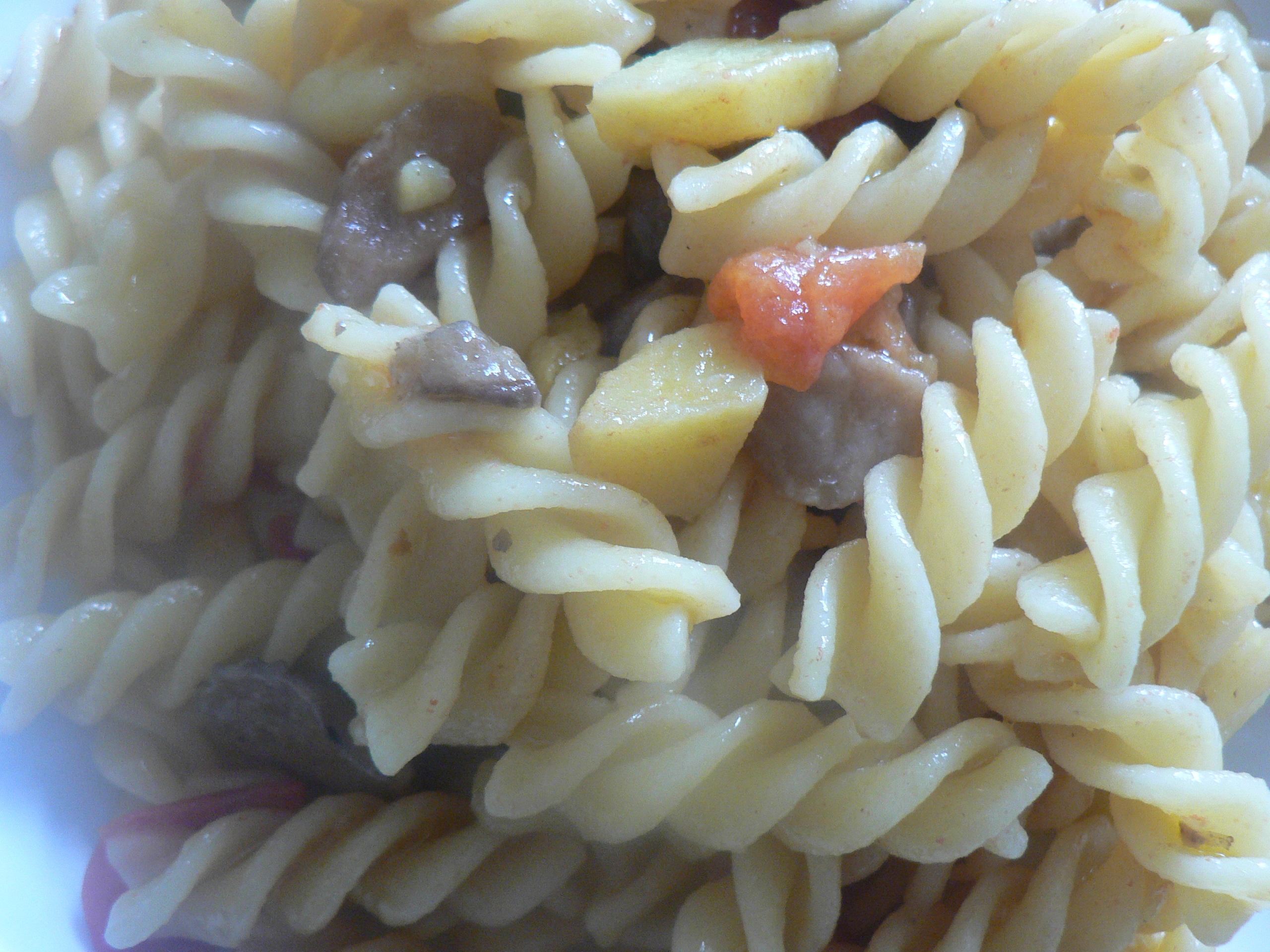 Fusilli con funghi e patate-ricetta veloce ed economica | noi due in cucina