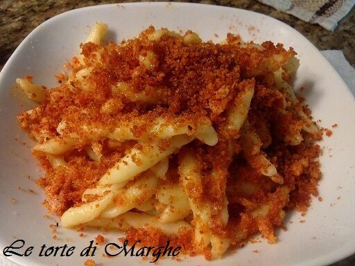 Fusilli con mollica piatto tipico lucano