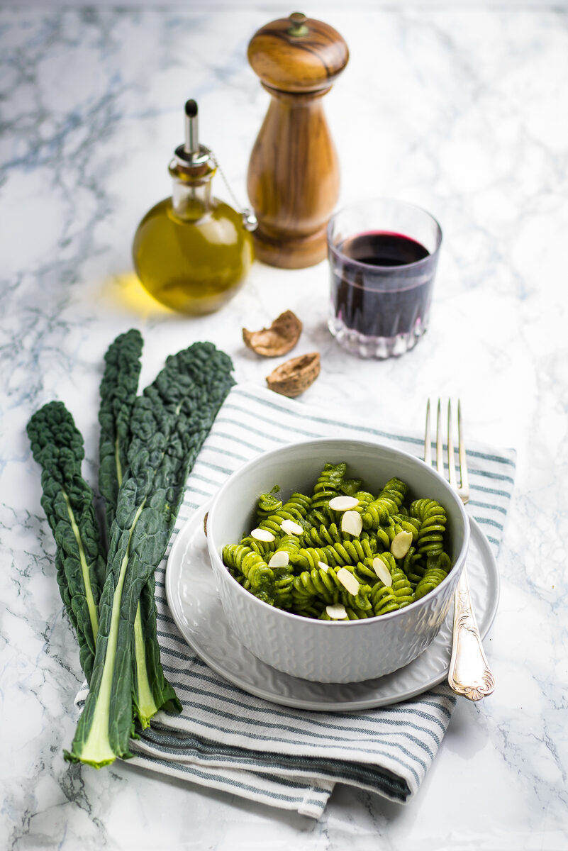 Fusilli con pesto di cavolo nero