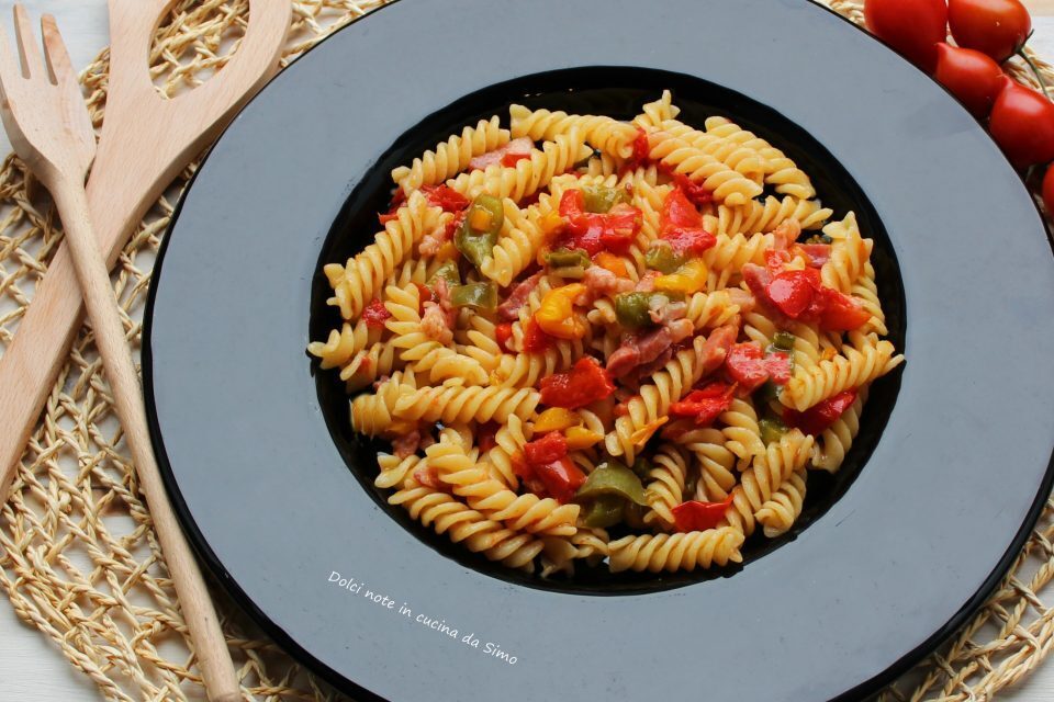 Fusilli con ragu’ di peperoni