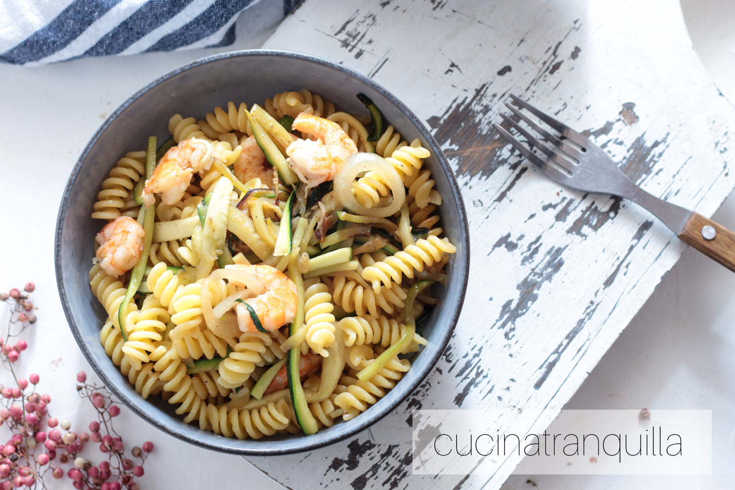 Fusilli con zucchine e mazzancolle ricetta facile e veloce