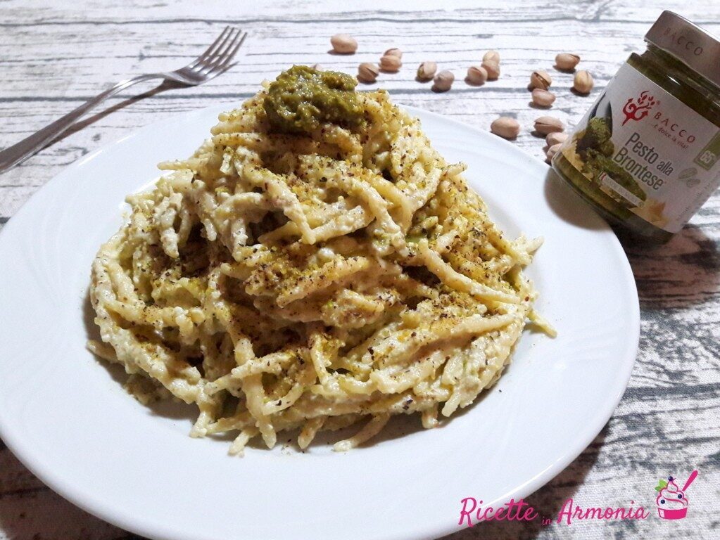 Fusilli cremosi con ricotta e pistacchio