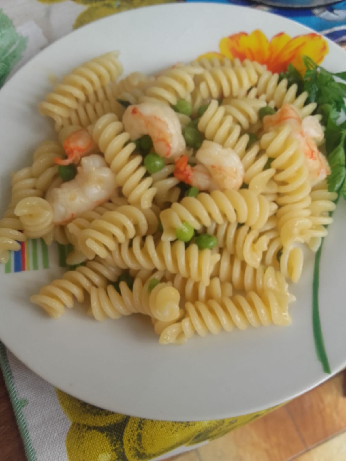Fusilli gamberetti e piselli
