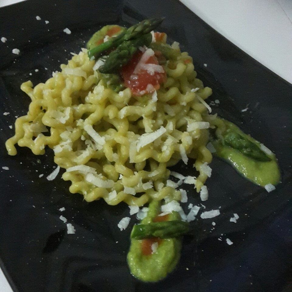 Fusilli lunghi con asparagi