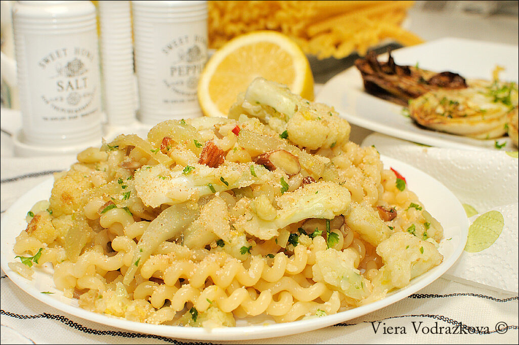 Fusilli lunghi con cavolfiore e finocchio