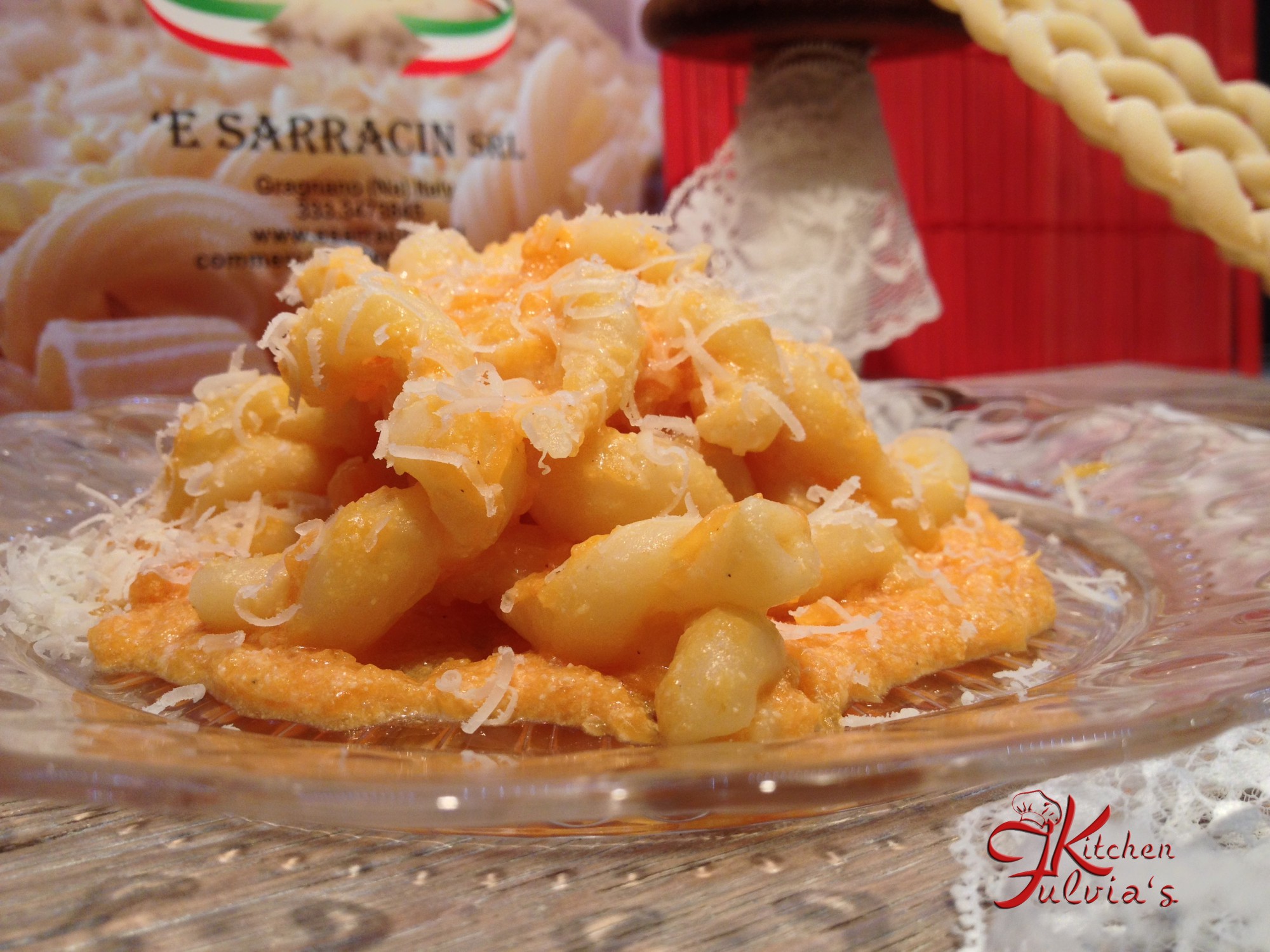 Fusilli napoletani lunghi con caprino e crema di zucca – ‘e sarracin