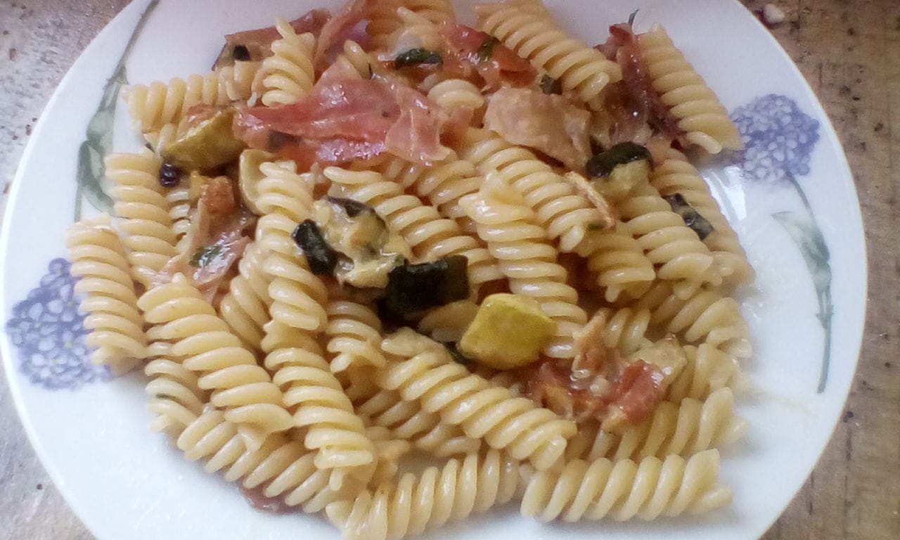 Fusilli speck e zucchine