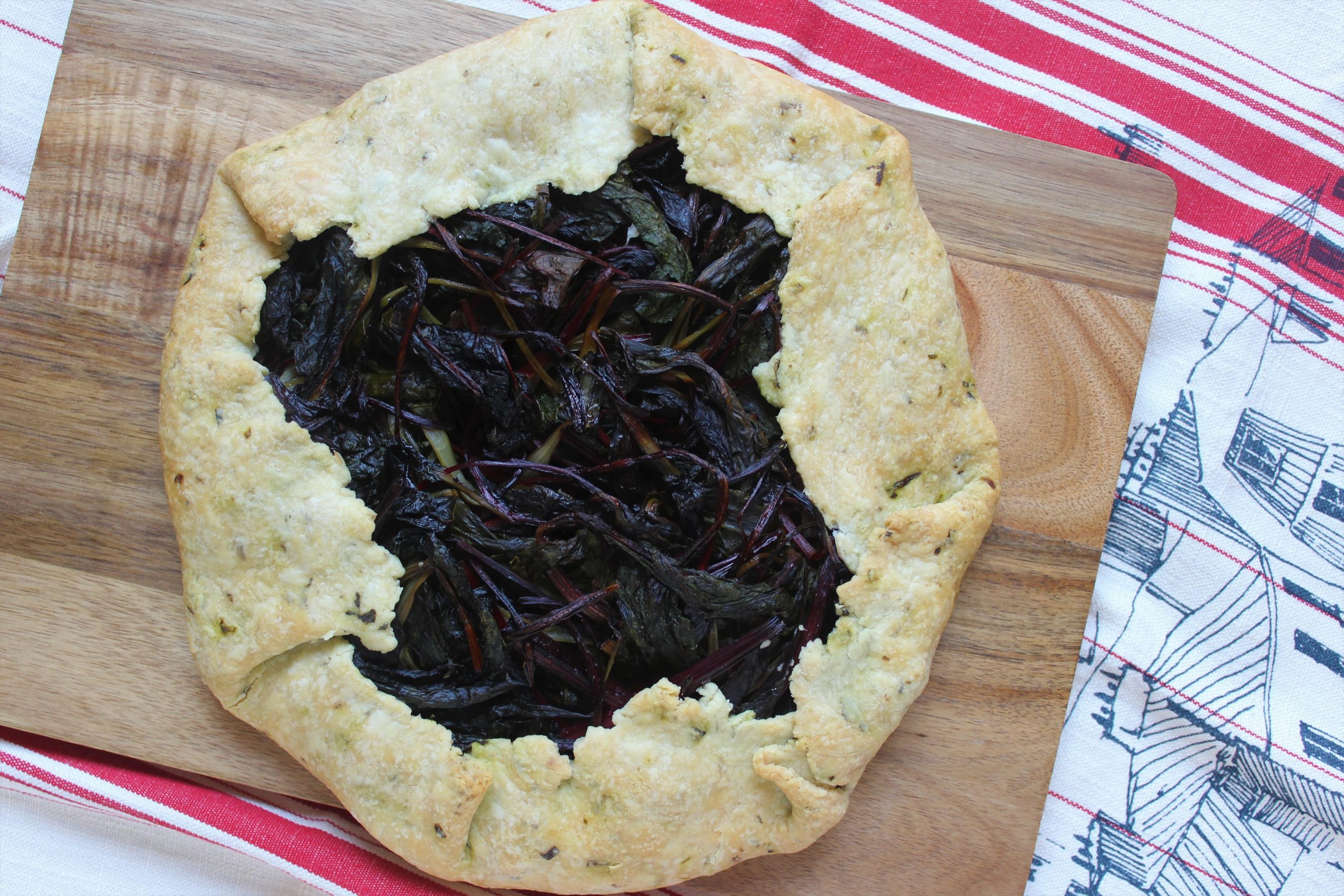Galette aromatica con coste colorate