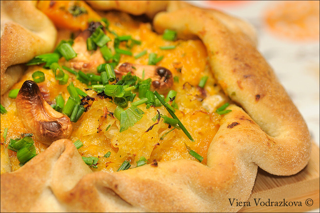Galette autunnali con zucca, crauti e latte di cocco