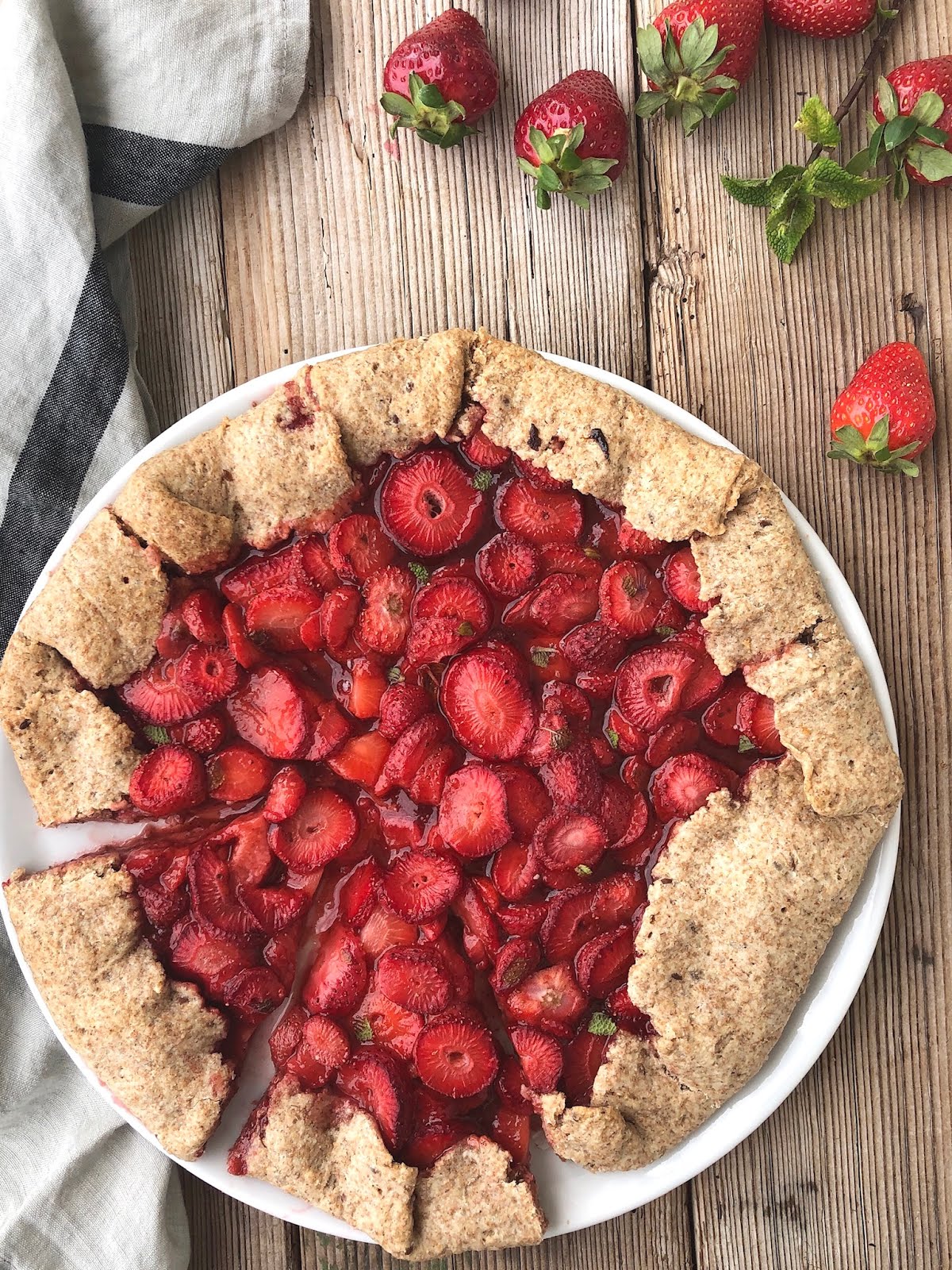 Galette integrale di fragole e menta