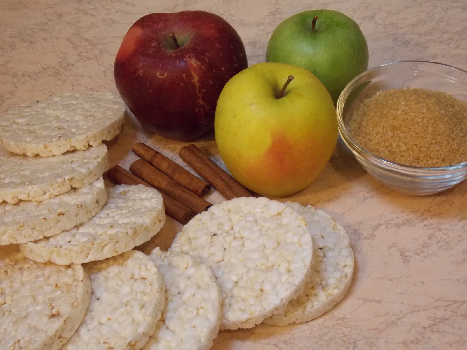 Gallette di riso al profumo di mele e cannella