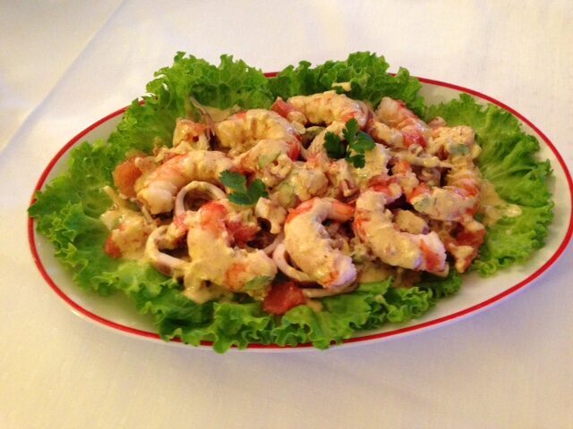 Gamberi con yogurt al curry e pompelmo rosa