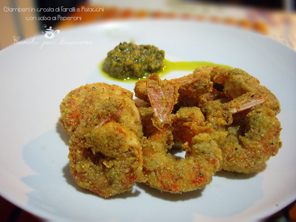 Gamberi in crosta di taralli e pistacchi con salsa di peperoni