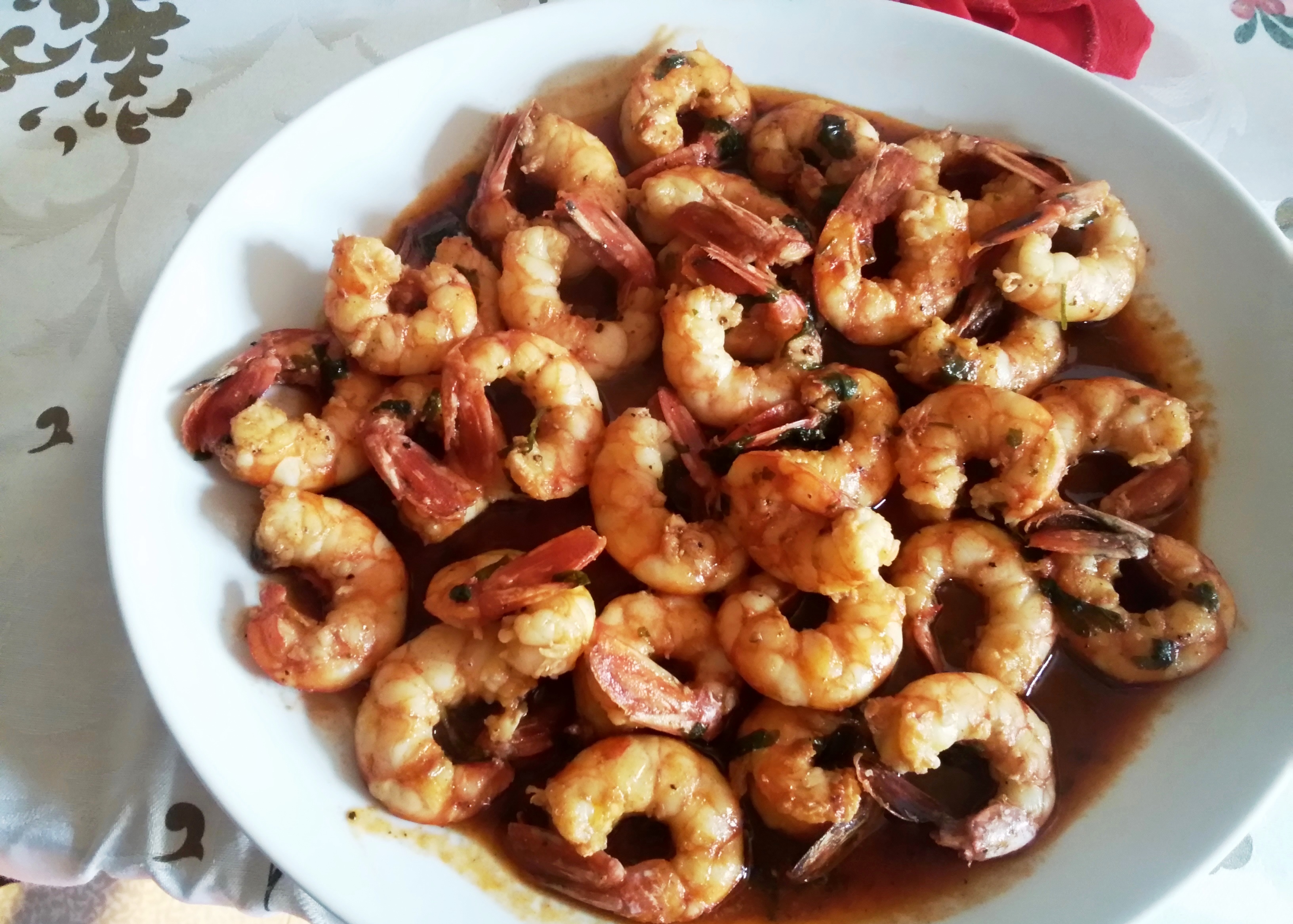 Gamberoni al sugo fiammato