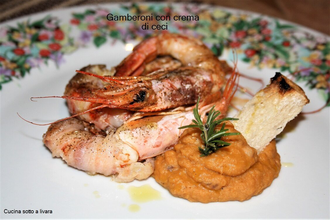 Gamberoni con crema di ceci