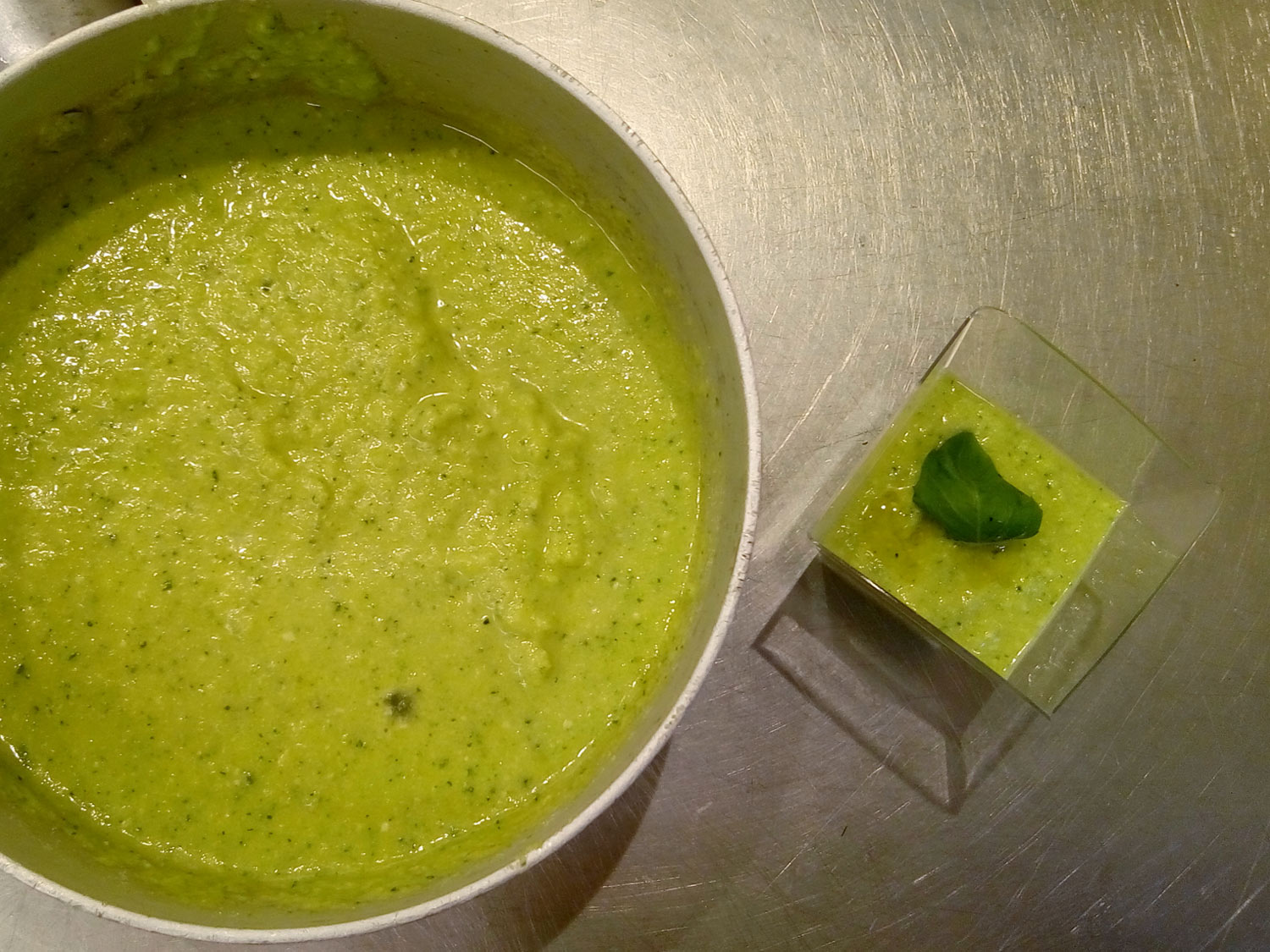 Gazpacho di avocado e cetrioli