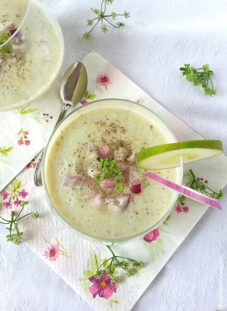 Gazpacho verde con soia e coriandolo