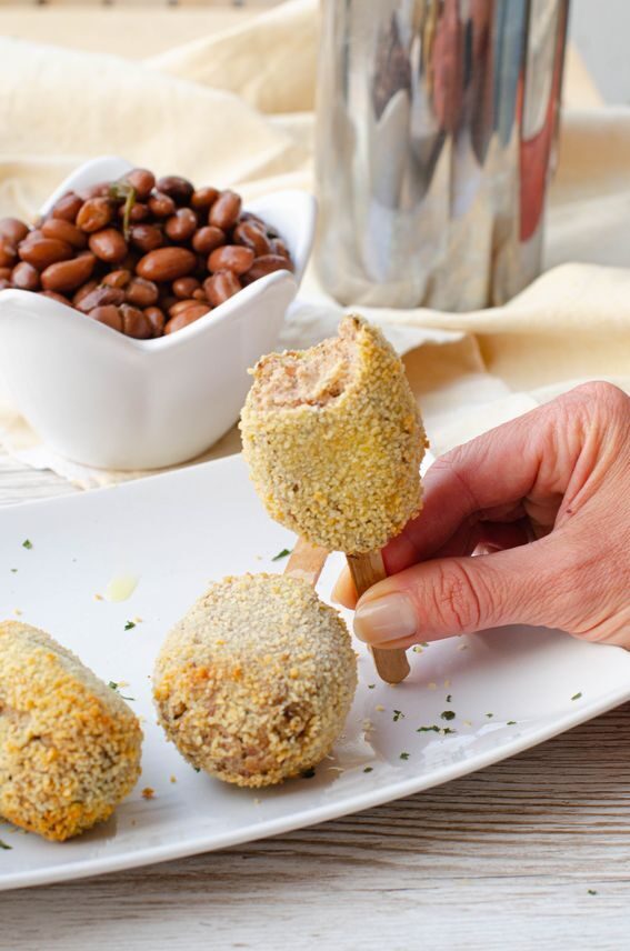 Gelati salati con fagioli e tonno cotti in friggitrice ad aria