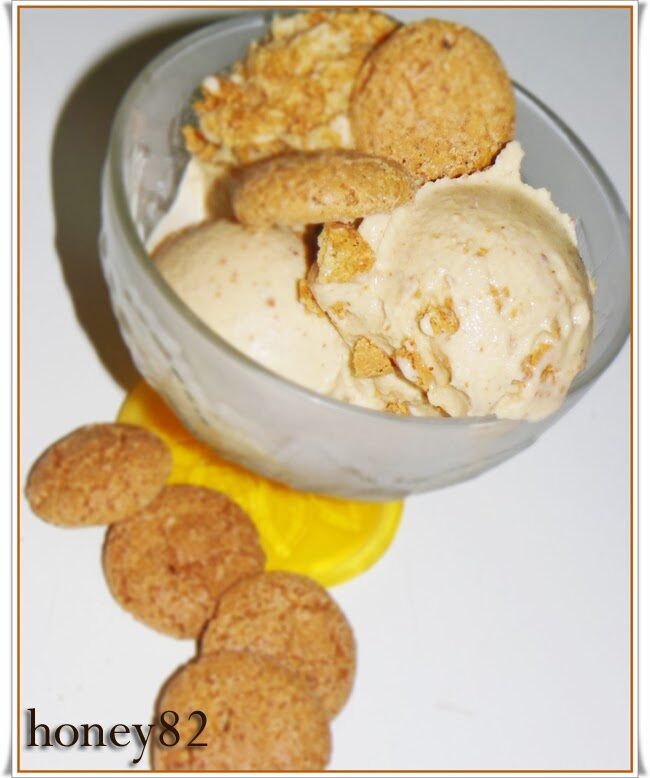 Gelato agli amaretti