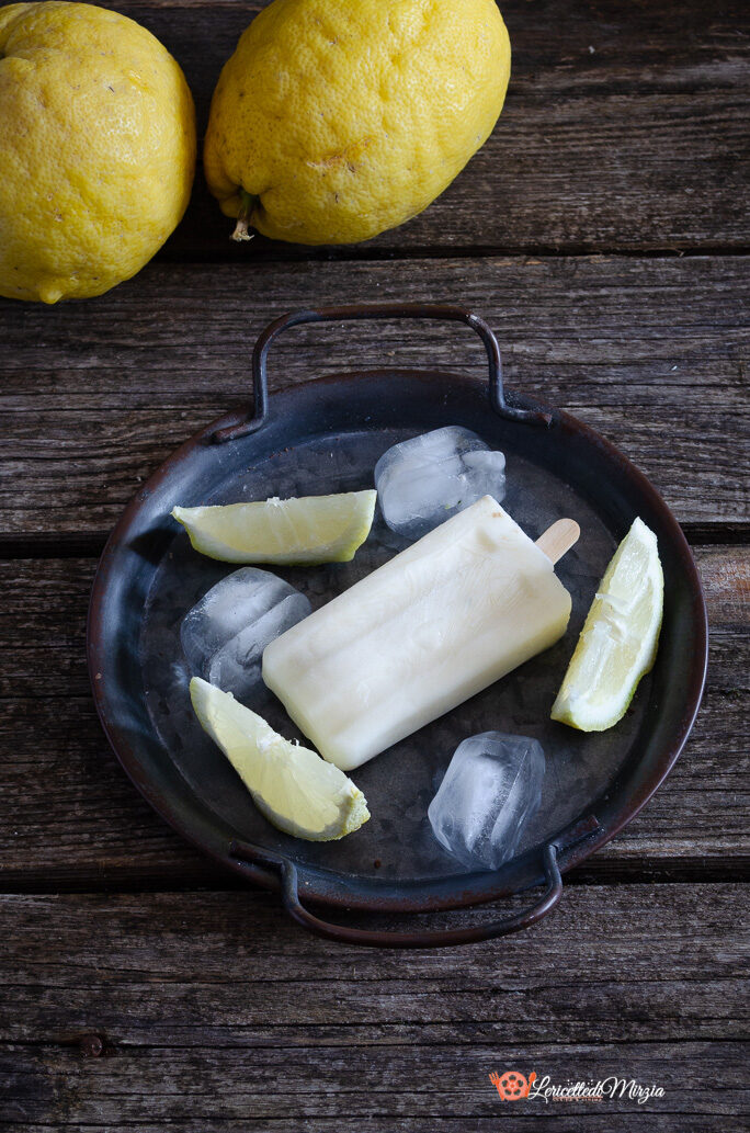 Gelato al limone su stecco