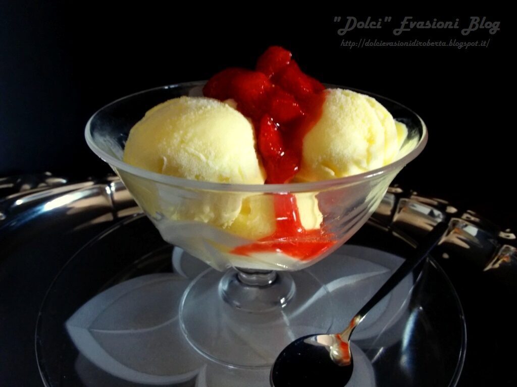 Gelato alla crema con ragù di fragole di luca montersino