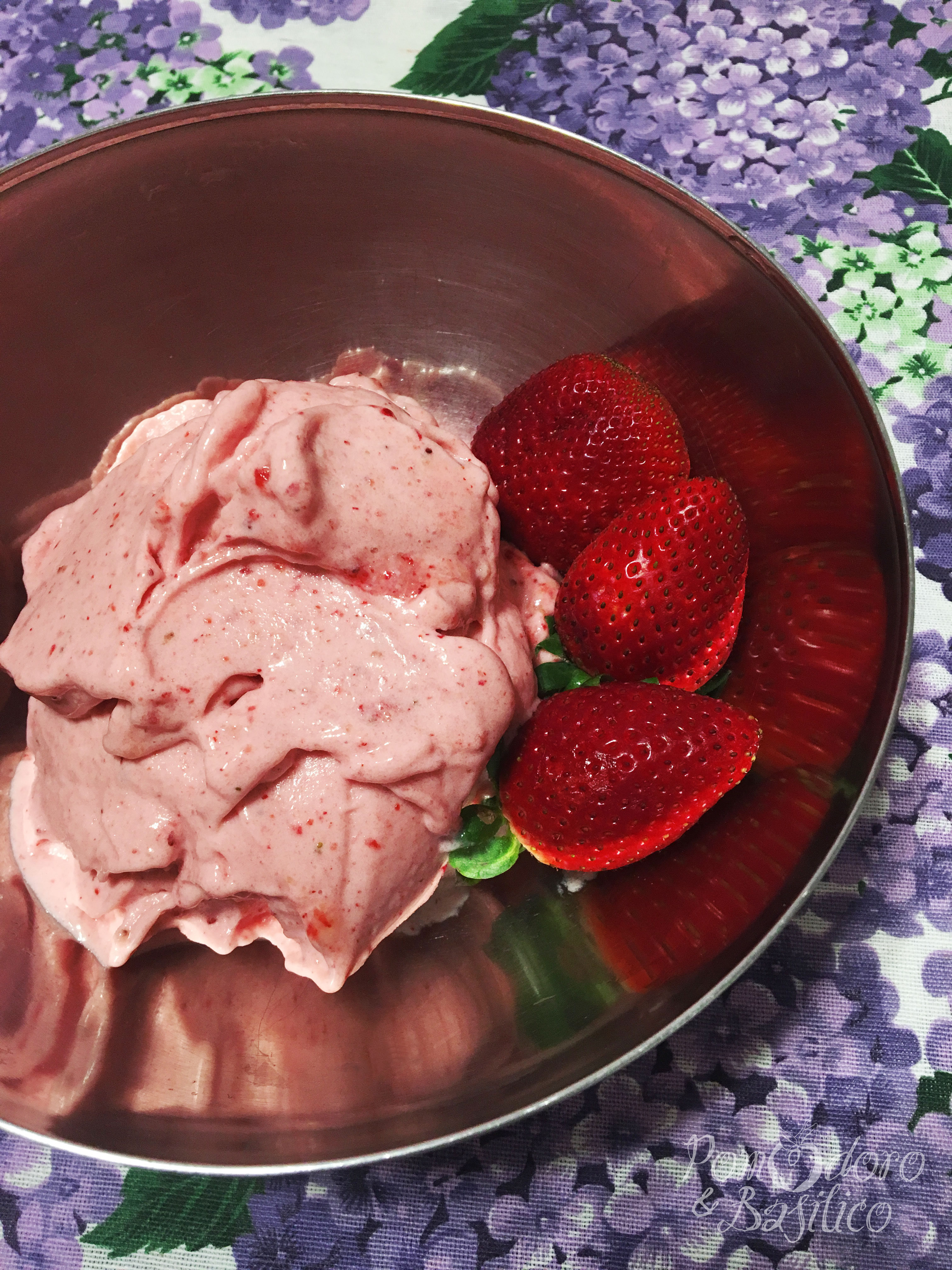 Gelato alla fragola