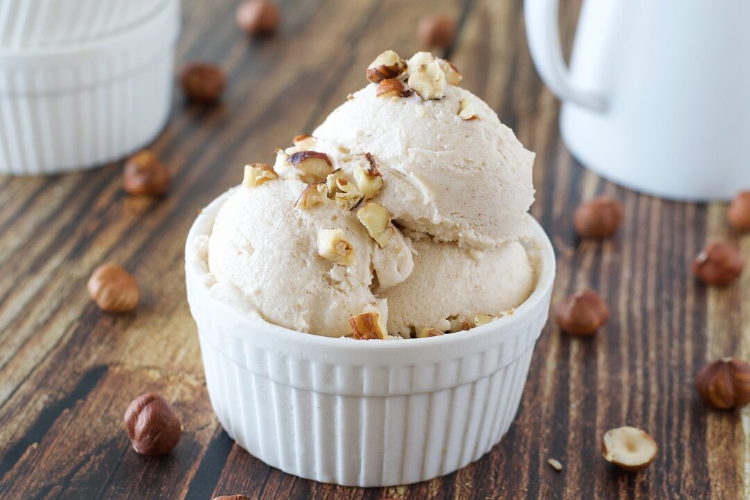 Gelato alla nocciola senza gelatiera