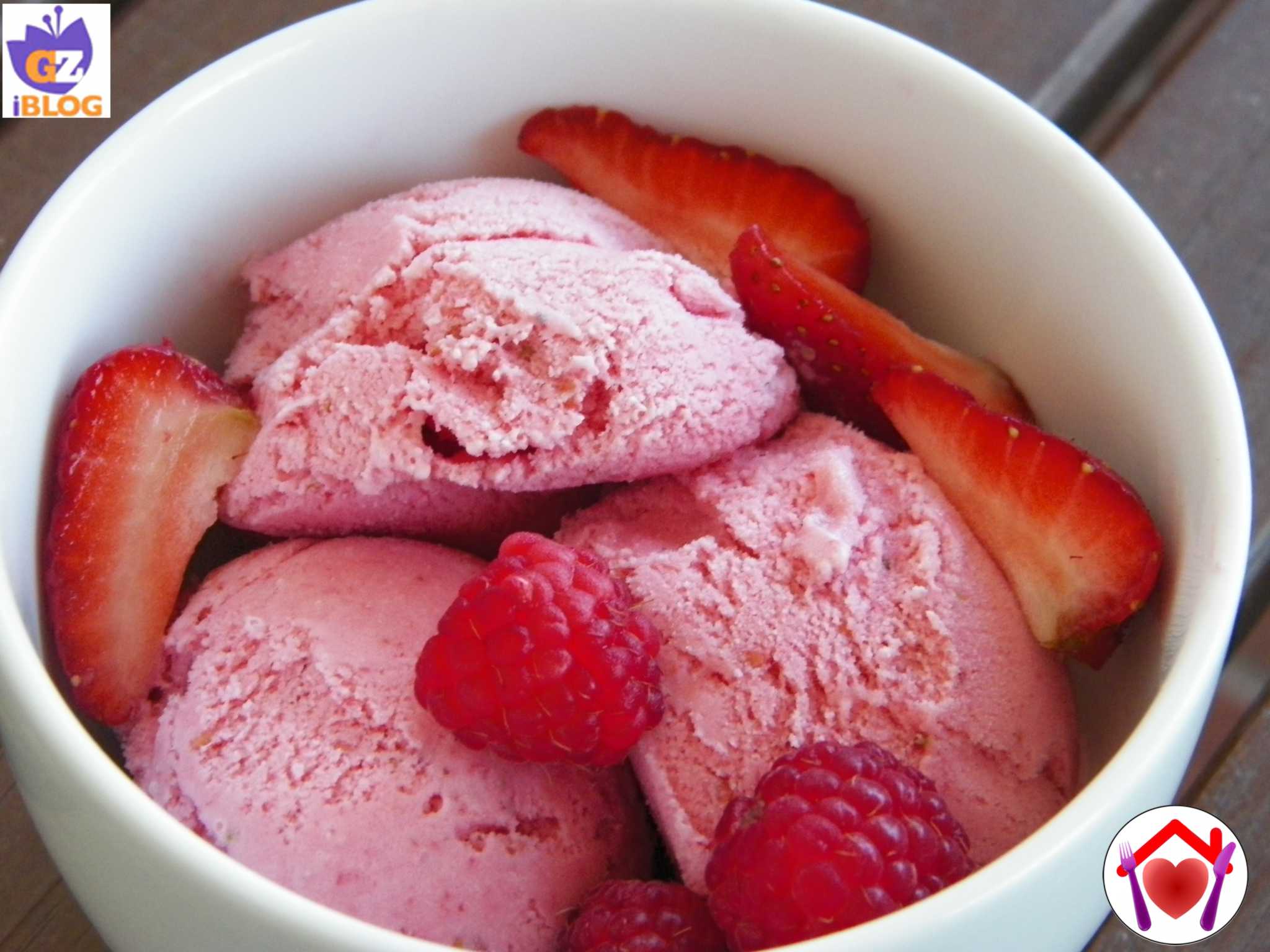 Gelato alle fragole e ai lamponi