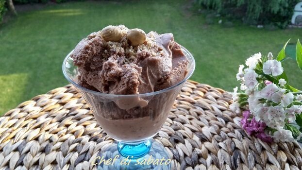 Gelato artigianale alla nocciola