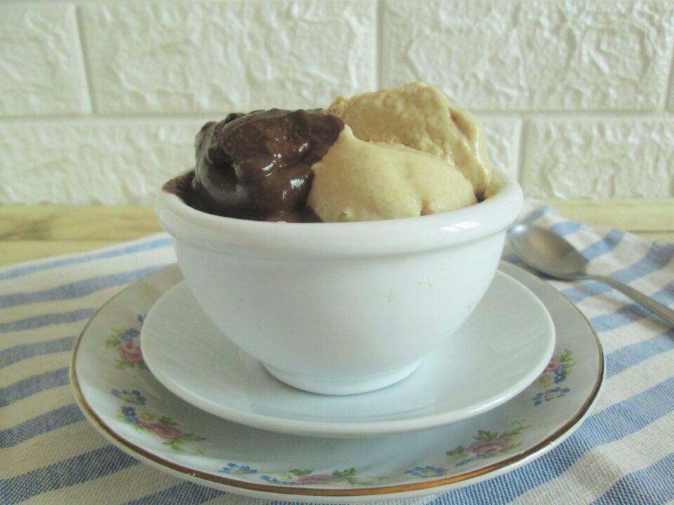 Gelato banana cioccolato e arachidi