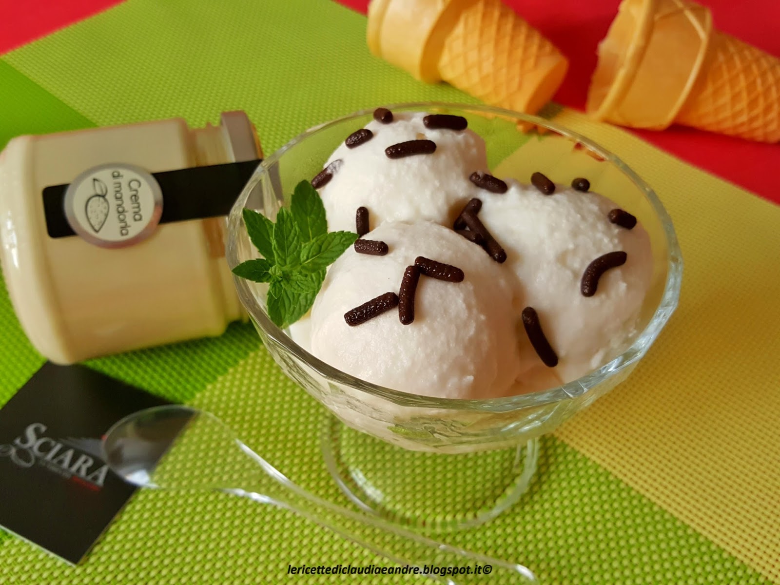 Gelato con crema alle mandorle sciara