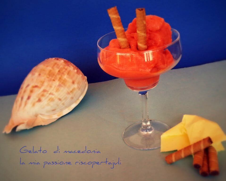 Gelato di macedonia di frutta