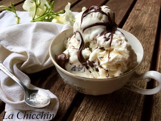 Gelato veloce senza gelatiera, variegato alla nutella