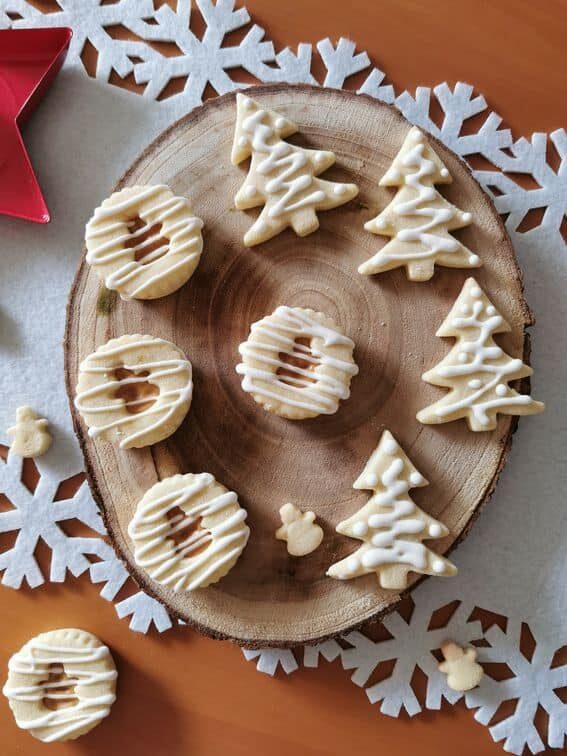 Ghiaccia reale ricetta base per decorare biscotti