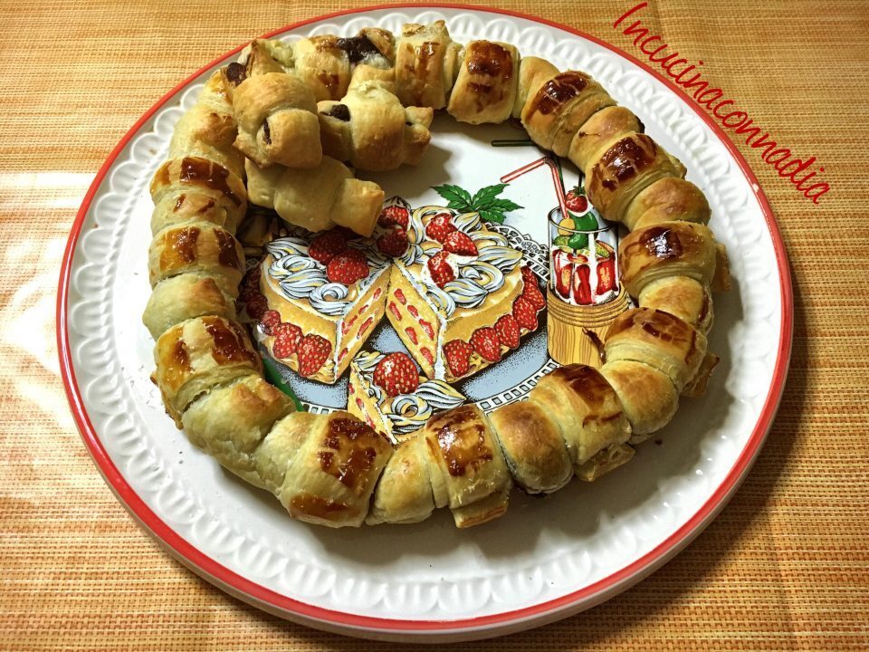 Ghirlanda di pasta sfoglia alla nutella