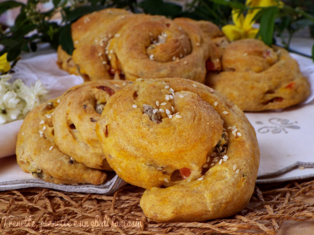 Girandole di pane giallo con zucca e condiriso