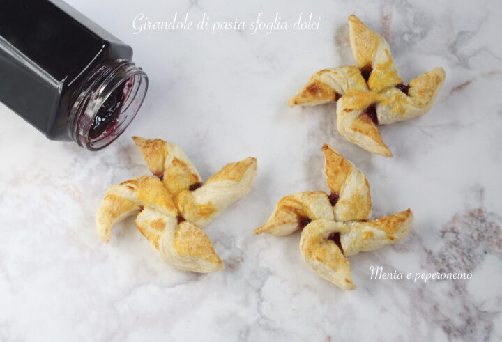 Girandole di pasta sfoglia dolci