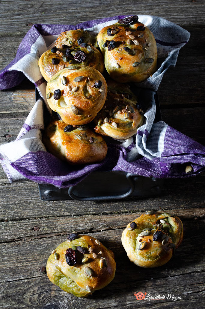 Girelle di pan brioche al te matcha