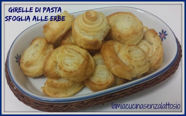 Girelle di pasta sfoglia alle erbe