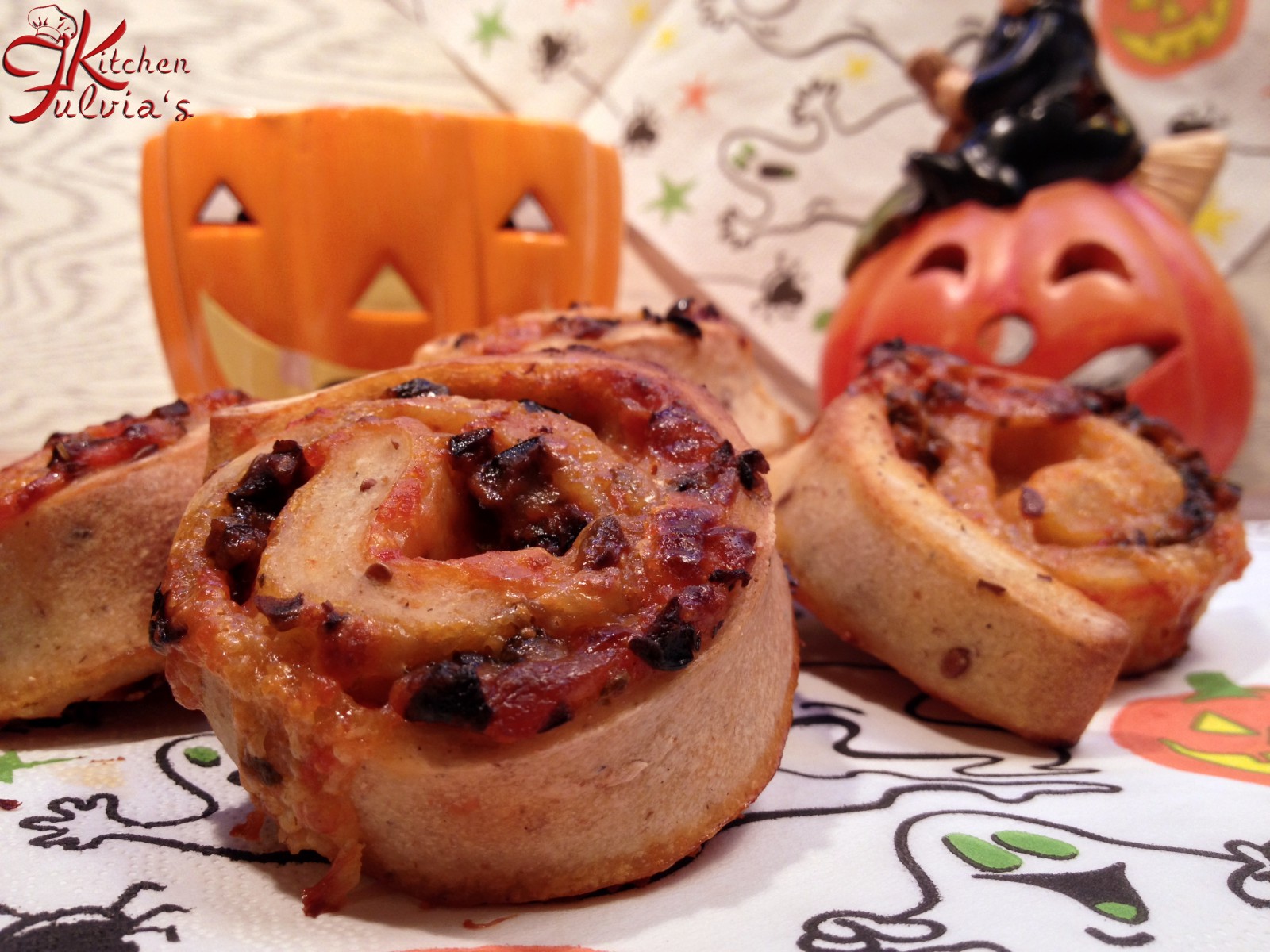 Girelle di pizza per halloween con pasta madre