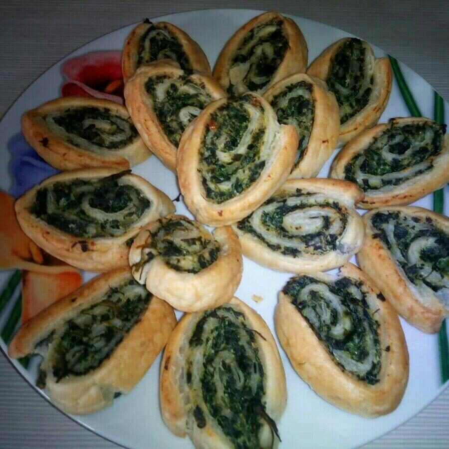 Girelle di sfoglia con spinaci e ricotta