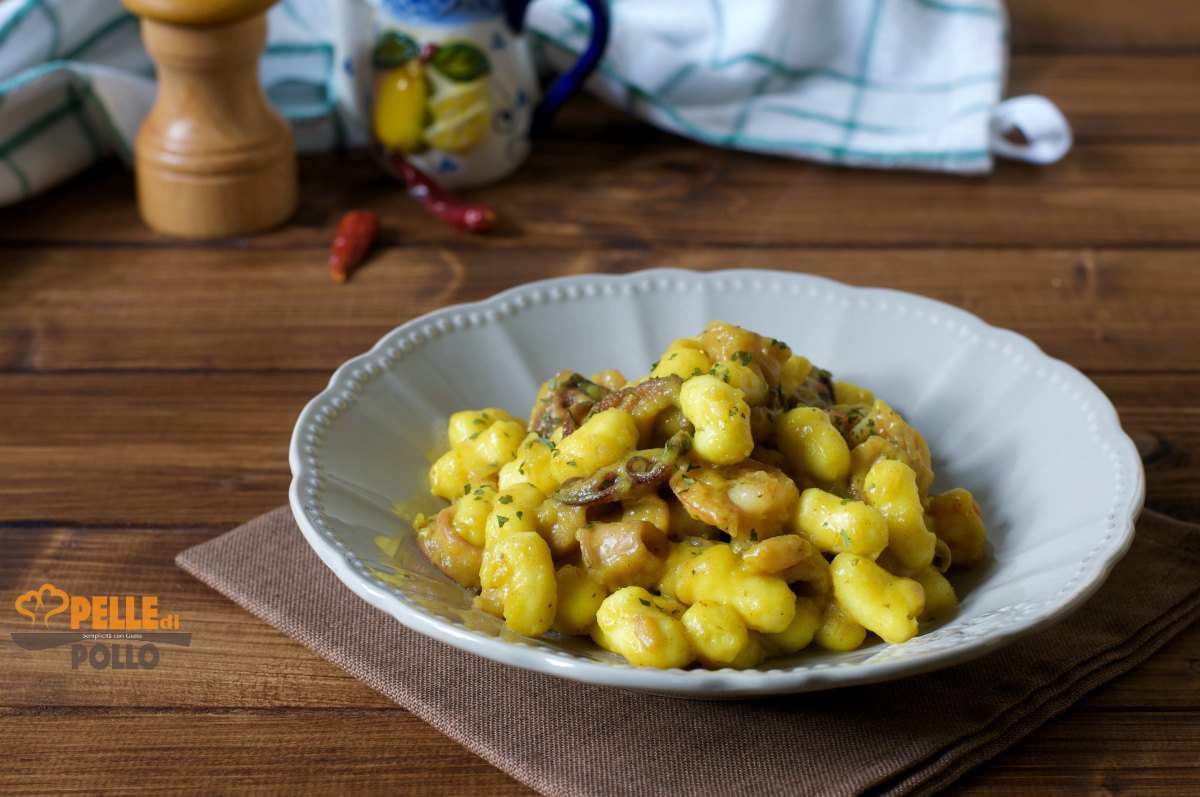 Gnocchetti con sugo di pesce