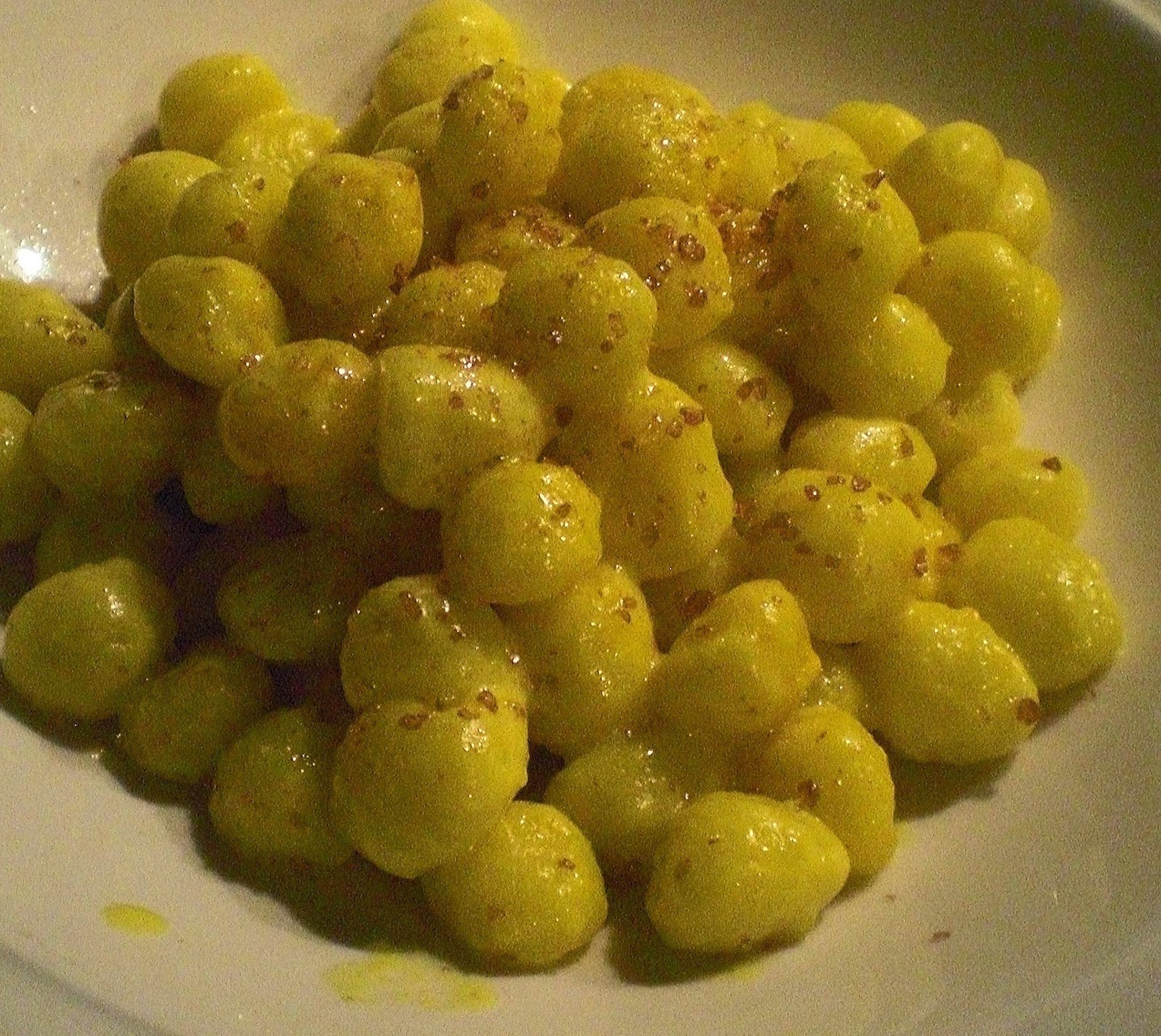 Gnocchetti con zafferano e sale rosso delle hawaii