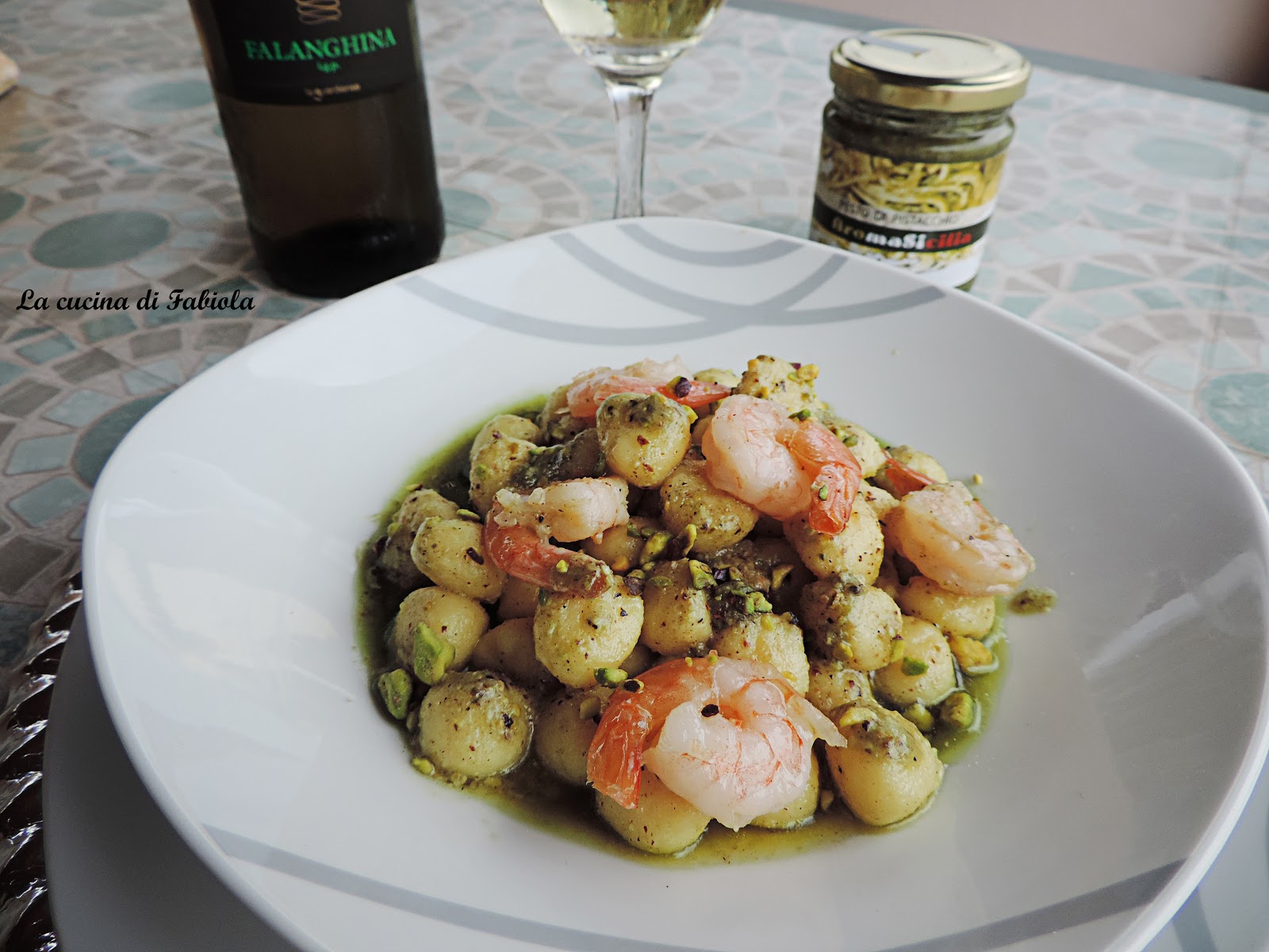 Gnocchetti di patate e mazzancolle con pesto di pistacchio di bronte