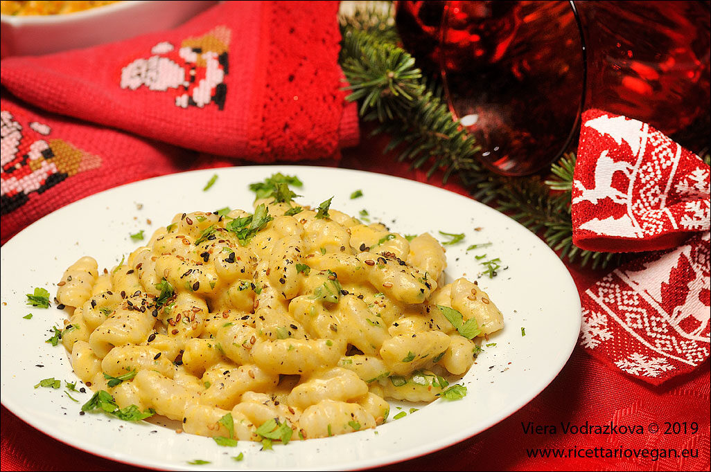 Gnocchetti sardi alla crema di zucca e anacardi