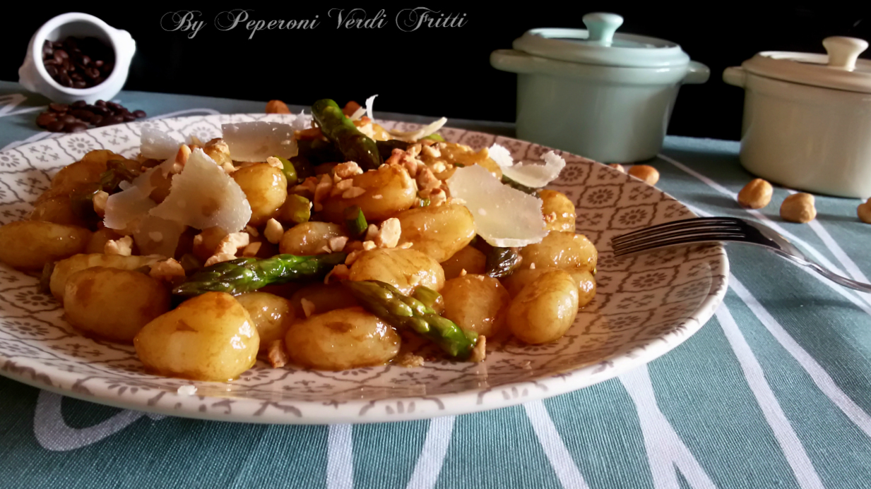 Gnocchi al caffè asparagi e nocciole