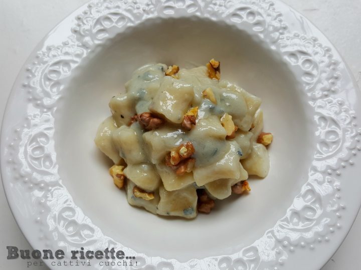Gnocchi al gorgonzola e noci