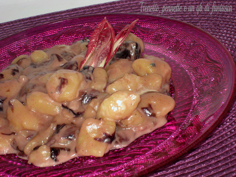 Gnocchi al radicchio e gorgonzola piccante