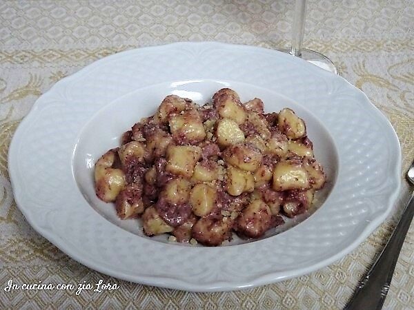 Gnocchi al sagrantino ricetta umbra