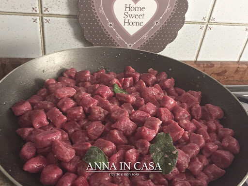 Gnocchi di barbabietole e ricotta – ricetta passo passo